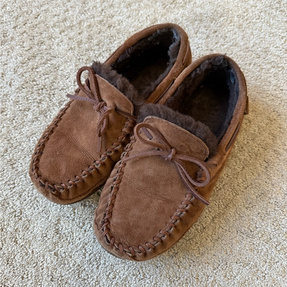 L.L. Bean Slippers (US 7 Dark Brown)